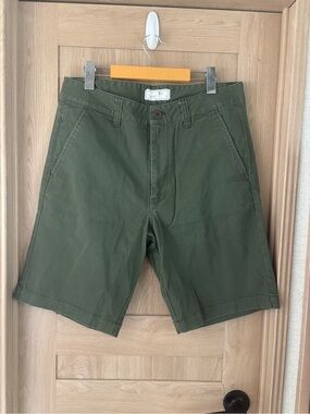 Chocoolate Mens Shorts Size L Olive Green Flat Front Chino Streetwear